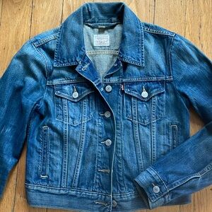 Levi Strauss Denim Jean Jacket Pockets Size Small 80’s  Vintage Soft Spring Coat